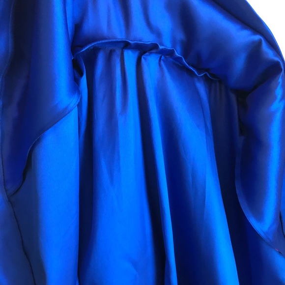 SOLD. Brilliant Blue Fitted Trumpet Hem Gown - Picture 3 of 8